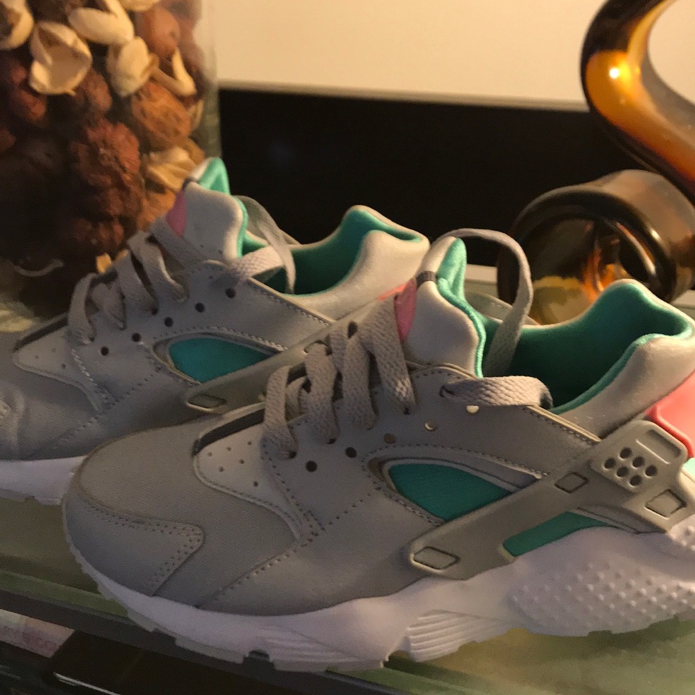 Girls Nike Huarache